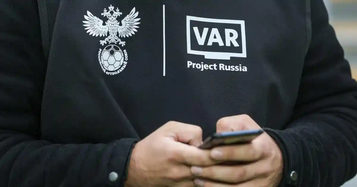 Генич о судьях: «Арбитры ВАР футбол не смотрят. Ты настолько вовлечен в этот процесс, что сама игра уходит на второй план»