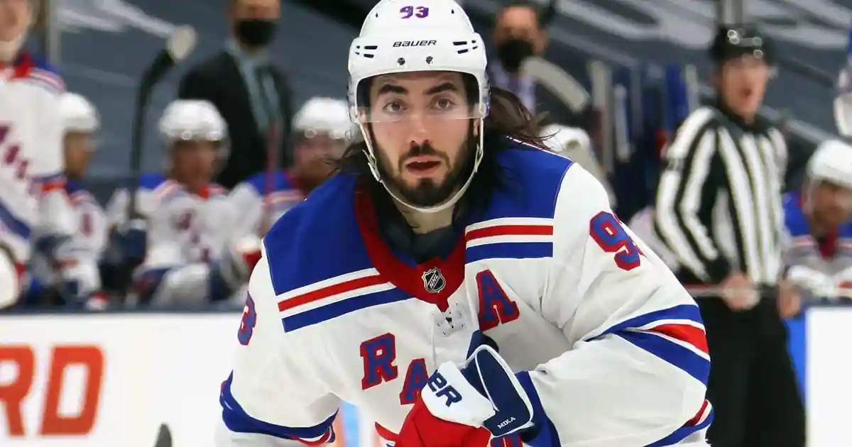 Зибанежад провел 1000-й матч в регулярках НХЛ. «Рейнджерс» пришли на игру в футболках с изображением шведа