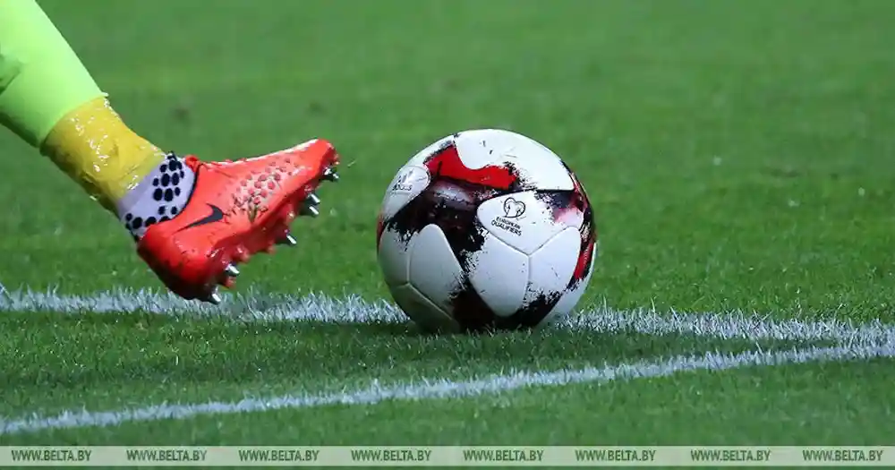 В Италии отстраненный тренер пришел на матч в одежде священника