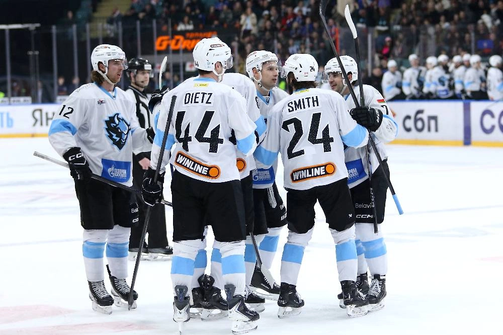 Минское «Динамо» в овертайме обыграло московское, выиграв третий матч серии