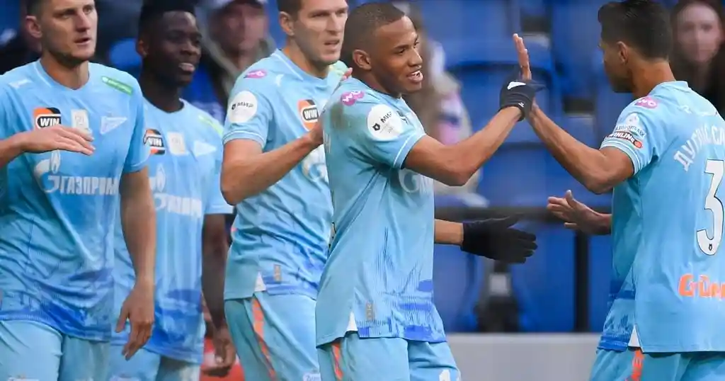 «Зенит» — «Крылья Советов»: Луиc Энрике, Дуглас Сантос и Педро остались в запасе