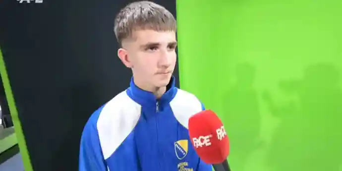 Школьник украл шпаргалку у вратаря соперника и помог своей сборной попасть на чемпионат мира