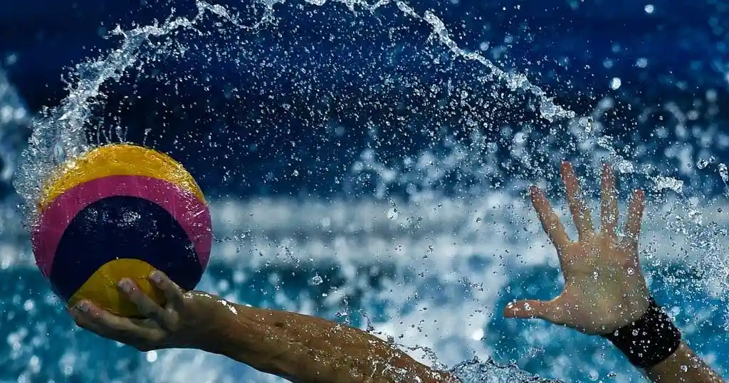 Российские ватерполисты выиграли первый матч на КМ после отстранения