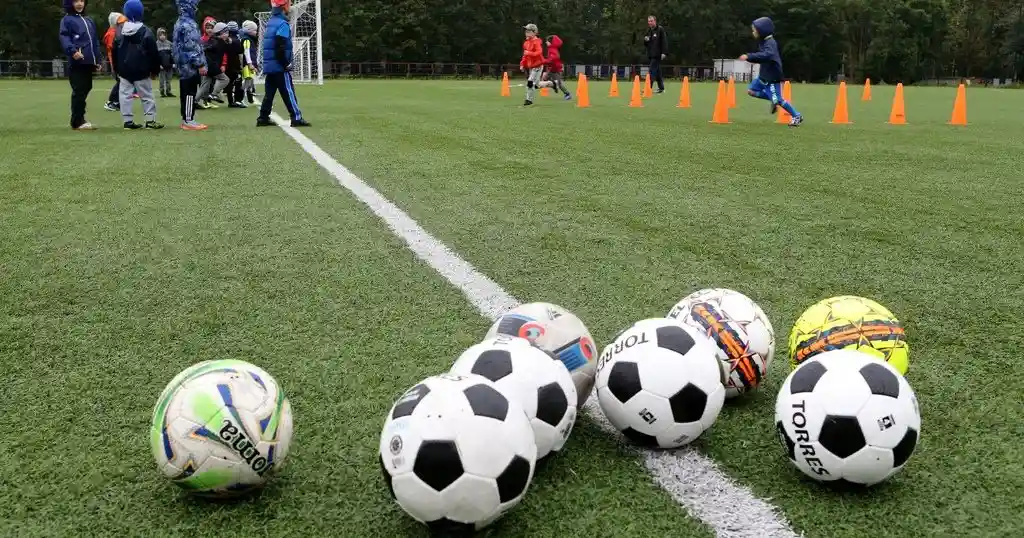 На конференции РУСАДА рассказали о рисках игры в футбол на искусственном поле