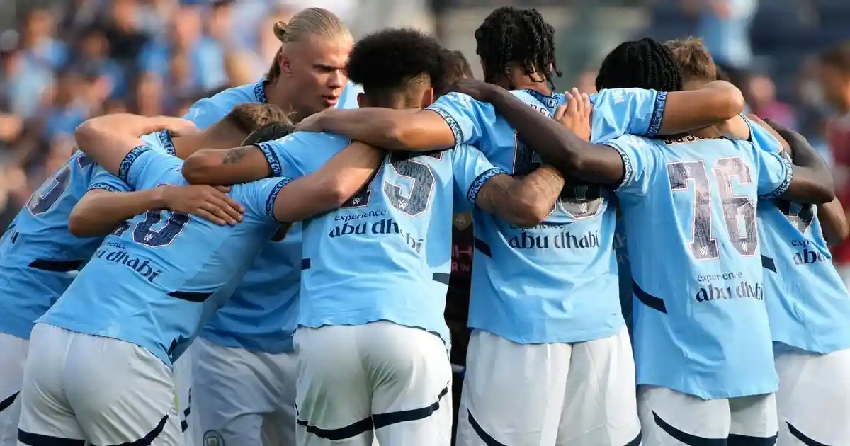 Игорь Ларионов: «Барселона» мне нравится, но больше люблю английский футбол. Выбираю «Ман Сити», нравился «Ливерпуль» Клоппа. Многое из АПЛ пытаюсь внедрить в хоккейную игру"