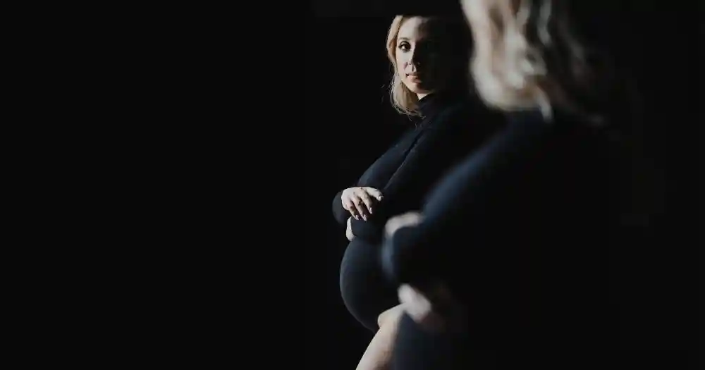 Хореограф DJ M.E.G. оскорбил беременную танцовщицу на чемпионате в Москве