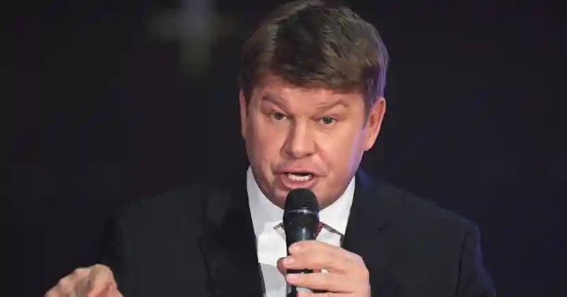 Дмитрий Губерниев: «Сейчас жизнь в стране трудная, все дорожает. Пенсии очень маленькие. Общаюсь с людьми и вижу, как непросто жить»