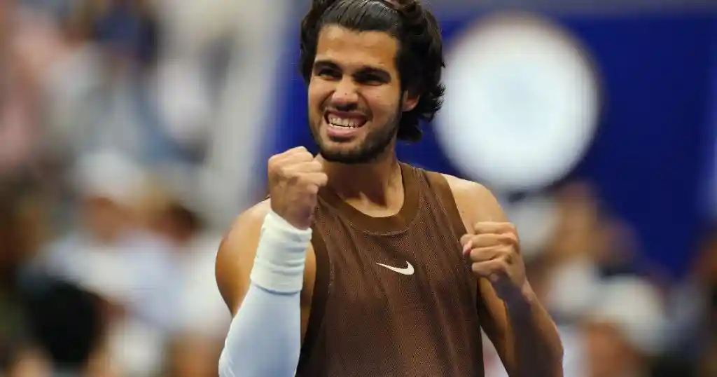 Алькарас победил Сафиуллина в первом круге US Open