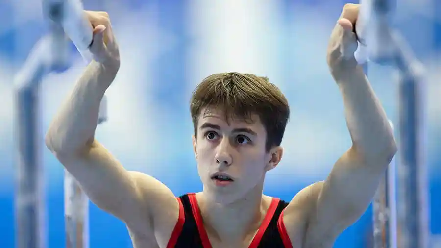 Гимнаст Духно назвал задачу команды на чемпионате мира в Роттердаме